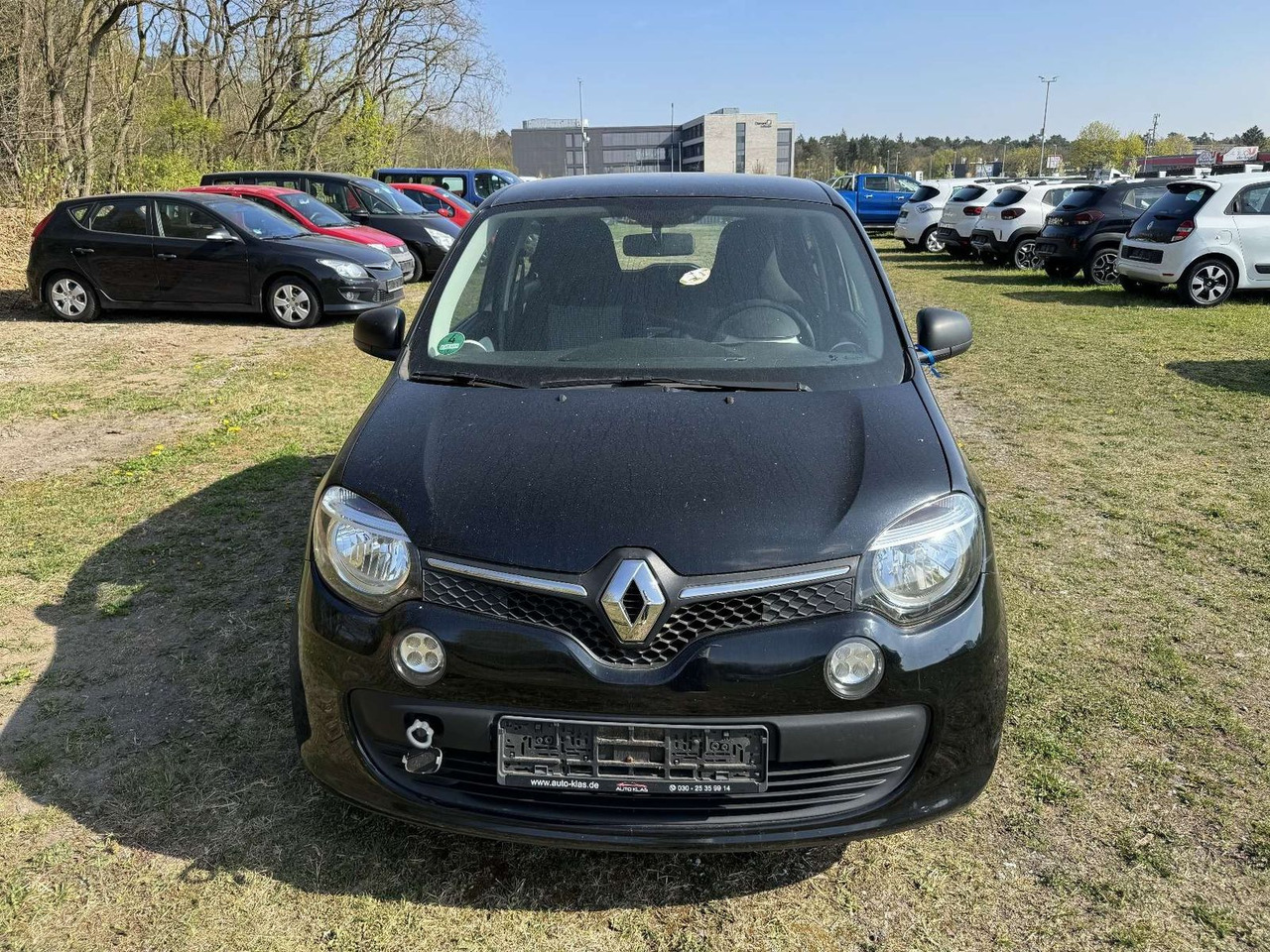 Renault Twingo Life SCe70 KLIMA - Automobil: slika Renault Twingo Life SCe70 KLIMA - Automobil Renault Twingo Life SCe70 KLIMA - Automobil: slika Renault Twingo Life SCe70 KLIMA - Automobil