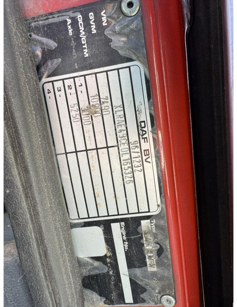 Kiper DAF 45 ATI 160 (FULL STEEL SUSPENSION / MANUAL PUMP / EURO 2): slika Kiper DAF 45 ATI 160 (FULL STEEL SUSPENSION / MANUAL PUMP / EURO 2) Kiper DAF 45 ATI 160 (FULL STEEL SUSPENSION / MANUAL PUMP / EURO 2): slika Kiper DAF 45 ATI 160 (FULL STEEL SUSPENSION / MANUAL PUMP / EURO 2)