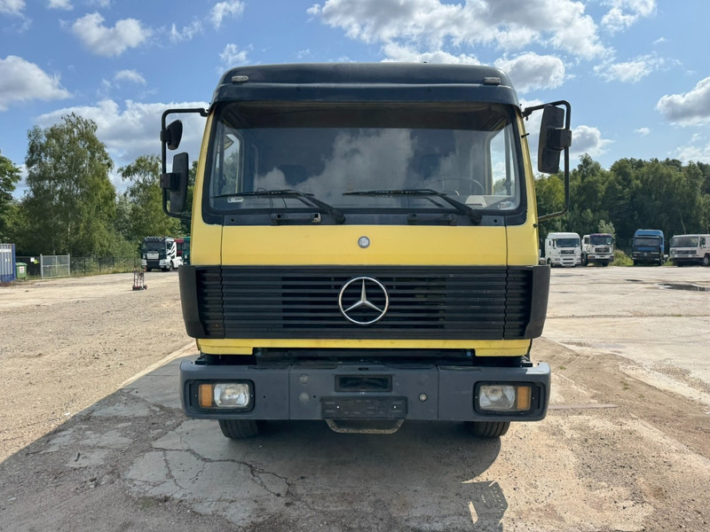 Mercedes-Benz SK 1726 (13.000L / 2 COMPARTIMENTS / GRAND PONT / LAMES / V8) - Kamion cisterna: slika Mercedes-Benz SK 1726 (13.000L / 2 COMPARTIMENTS / GRAND PONT / LAMES / V8) - Kamion cisterna Mercedes-Benz SK 1726 (13.000L / 2 COMPARTIMENTS / GRAND PONT / LAMES / V8) - Kamion cisterna: slika Mercedes-Benz SK 1726 (13.000L / 2 COMPARTIMENTS / GRAND PONT / LAMES / V8) - Kamion cisterna
