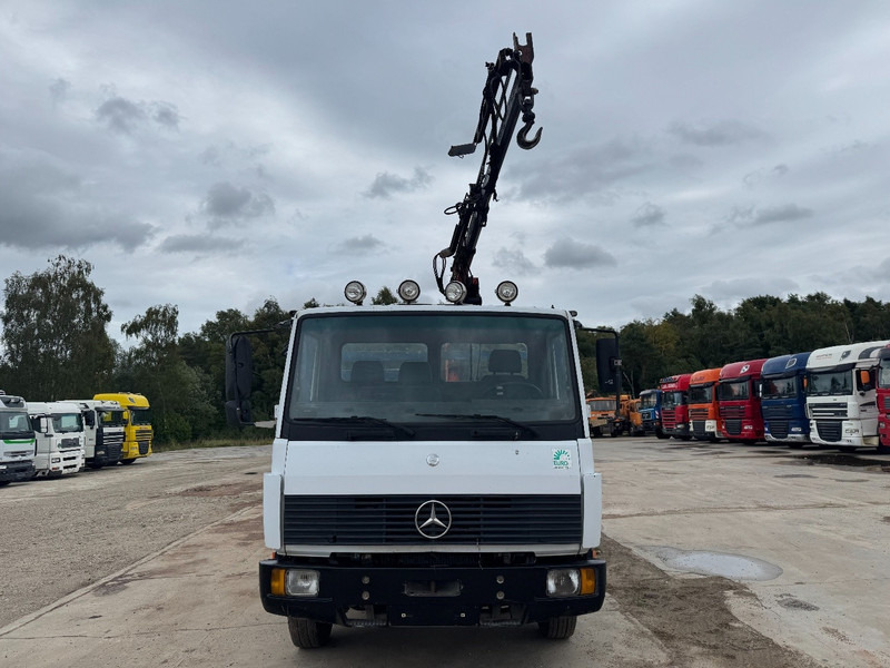 Mercedes-Benz SK 917 (STEEL SUSPENSION / PARLFINGER CRANE / AUXILIARY / 6 CYLINDER WITH MANUAL PUMP) - Kiper, Kamion s kranom: slika Mercedes-Benz SK 917 (STEEL SUSPENSION / PARLFINGER CRANE / AUXILIARY / 6 CYLINDER WITH MANUAL PUMP) - Kiper, Kamion s kranom Mercedes-Benz SK 917 (STEEL SUSPENSION / PARLFINGER CRANE / AUXILIARY / 6 CYLINDER WITH MANUAL PUMP) - Kiper, Kamion s kranom: slika Mercedes-Benz SK 917 (STEEL SUSPENSION / PARLFINGER CRANE / AUXILIARY / 6 CYLINDER WITH MANUAL PUMP) - Kiper, Kamion s kranom