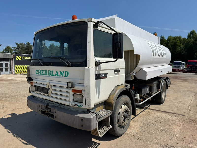 Renault M 210 Midliner (9500 L / 3 x COMPARTIMENTS / LAMES / POMPE MANUELLE) - Kamion cisterna: slika Renault M 210 Midliner (9500 L / 3 x COMPARTIMENTS / LAMES / POMPE MANUELLE) - Kamion cisterna Renault M 210 Midliner (9500 L / 3 x COMPARTIMENTS / LAMES / POMPE MANUELLE) - Kamion cisterna: slika Renault M 210 Midliner (9500 L / 3 x COMPARTIMENTS / LAMES / POMPE MANUELLE) - Kamion cisterna