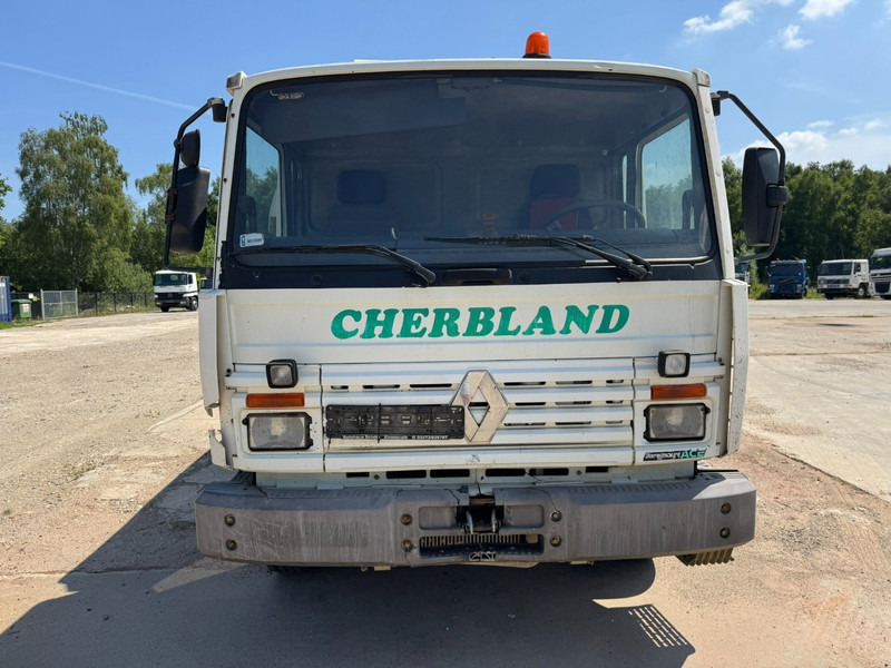 Renault M 210 Midliner (9500 L / 3 x COMPARTIMENTS / LAMES / POMPE MANUELLE) - Kamion cisterna: slika Renault M 210 Midliner (9500 L / 3 x COMPARTIMENTS / LAMES / POMPE MANUELLE) - Kamion cisterna Renault M 210 Midliner (9500 L / 3 x COMPARTIMENTS / LAMES / POMPE MANUELLE) - Kamion cisterna: slika Renault M 210 Midliner (9500 L / 3 x COMPARTIMENTS / LAMES / POMPE MANUELLE) - Kamion cisterna