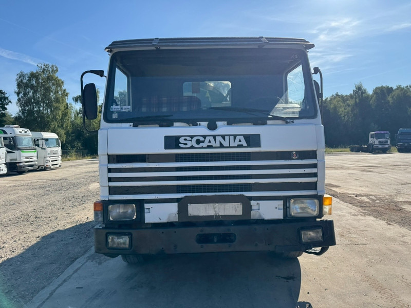 Scania 93 - 280 (14.000L / MANUAL PUMP & GEARBOX / 6X2) - Vakum kamion: slika Scania 93 - 280 (14.000L / MANUAL PUMP & GEARBOX / 6X2) - Vakum kamion Scania 93 - 280 (14.000L / MANUAL PUMP & GEARBOX / 6X2) - Vakum kamion: slika Scania 93 - 280 (14.000L / MANUAL PUMP & GEARBOX / 6X2) - Vakum kamion