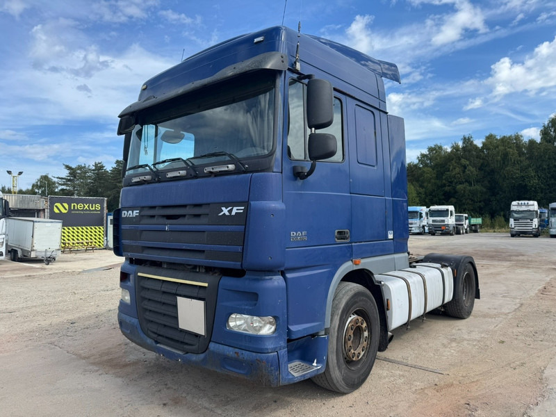 DAF 105 XF 460 Space Cab (MANUAL GEARBOX / BOITE MANUELLE) - Tegljač: slika DAF 105 XF 460 Space Cab (MANUAL GEARBOX / BOITE MANUELLE) - Tegljač DAF 105 XF 460 Space Cab (MANUAL GEARBOX / BOITE MANUELLE) - Tegljač: slika DAF 105 XF 460 Space Cab (MANUAL GEARBOX / BOITE MANUELLE) - Tegljač
