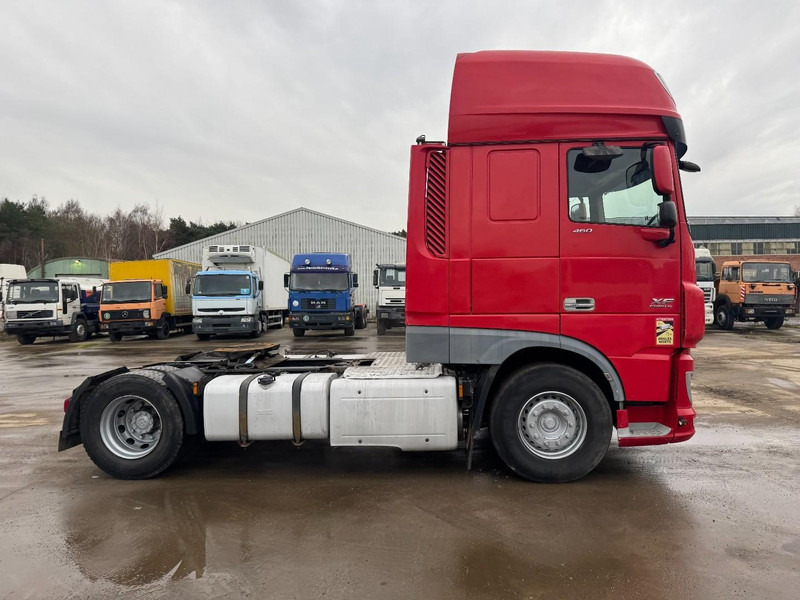 DAF XF 460 Super Space Cab (MANUAL GEARBOX / BOITE MANUELLE / 848.000 km !!!) - Tegljač: slika DAF XF 460 Super Space Cab (MANUAL GEARBOX / BOITE MANUELLE / 848.000 km !!!) - Tegljač DAF XF 460 Super Space Cab (MANUAL GEARBOX / BOITE MANUELLE / 848.000 km !!!) - Tegljač: slika DAF XF 460 Super Space Cab (MANUAL GEARBOX / BOITE MANUELLE / 848.000 km !!!) - Tegljač