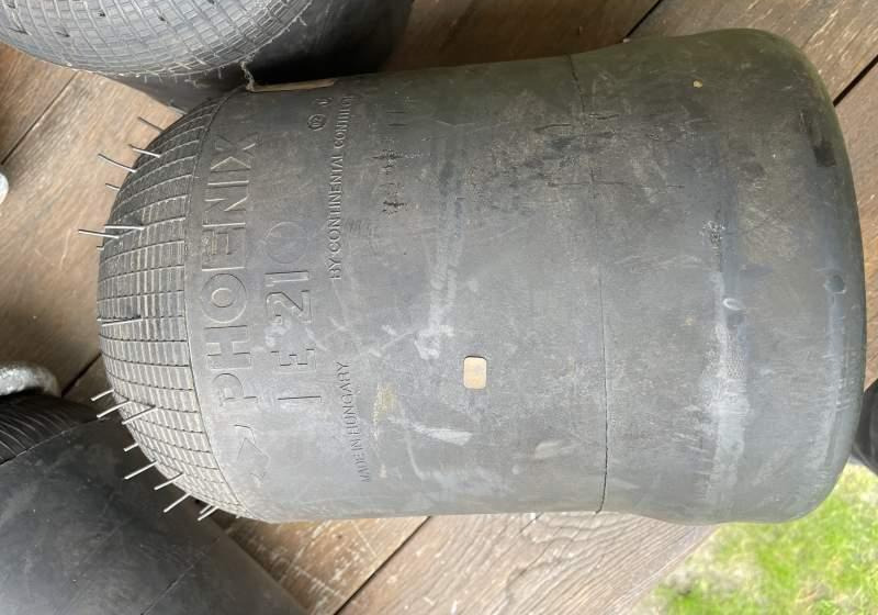 Mercedes-Benz Tourimo - Zračni ovjes za Autobus: slika Mercedes-Benz Tourimo - Zračni ovjes za Autobus Mercedes-Benz Tourimo - Zračni ovjes za Autobus: slika Mercedes-Benz Tourimo - Zračni ovjes za Autobus