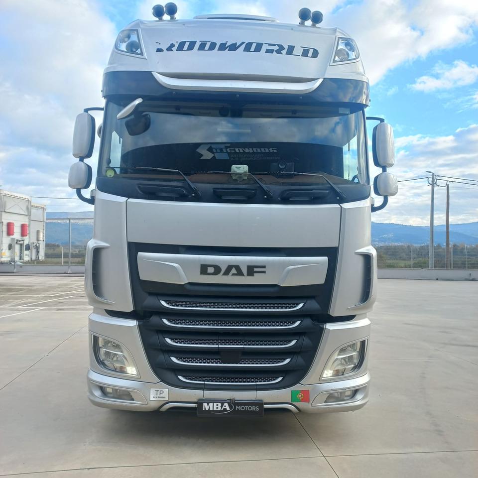 DAF XF530 - Tegljač: slika DAF XF530 - Tegljač DAF XF530 - Tegljač: slika DAF XF530 - Tegljač