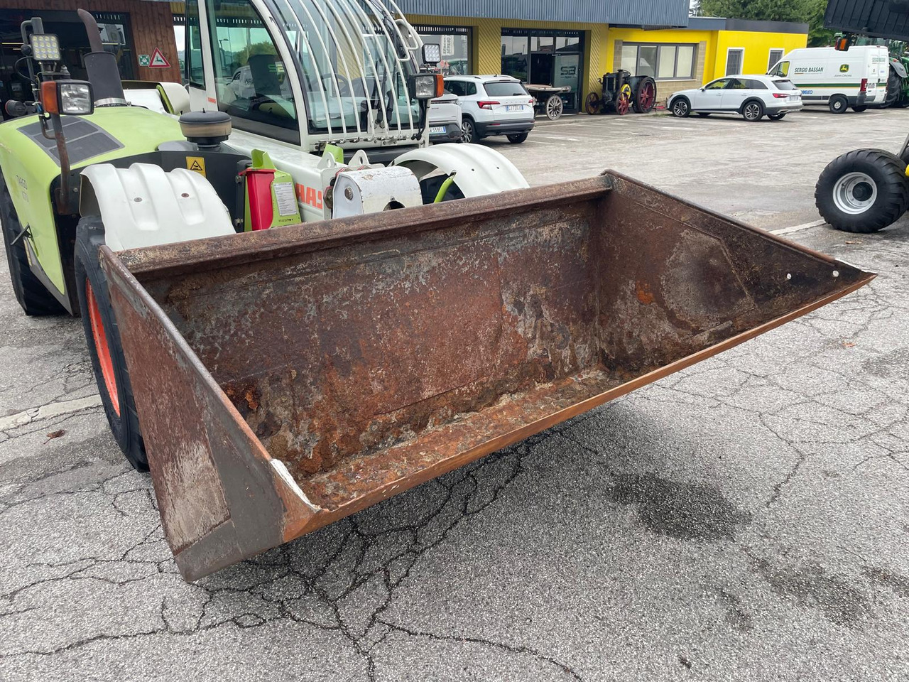 CLAAS TELESCOPICO TARGO K 70 - Teleskopski rukovatelj: slika CLAAS TELESCOPICO TARGO K 70 - Teleskopski rukovatelj CLAAS TELESCOPICO TARGO K 70 - Teleskopski rukovatelj: slika CLAAS TELESCOPICO TARGO K 70 - Teleskopski rukovatelj