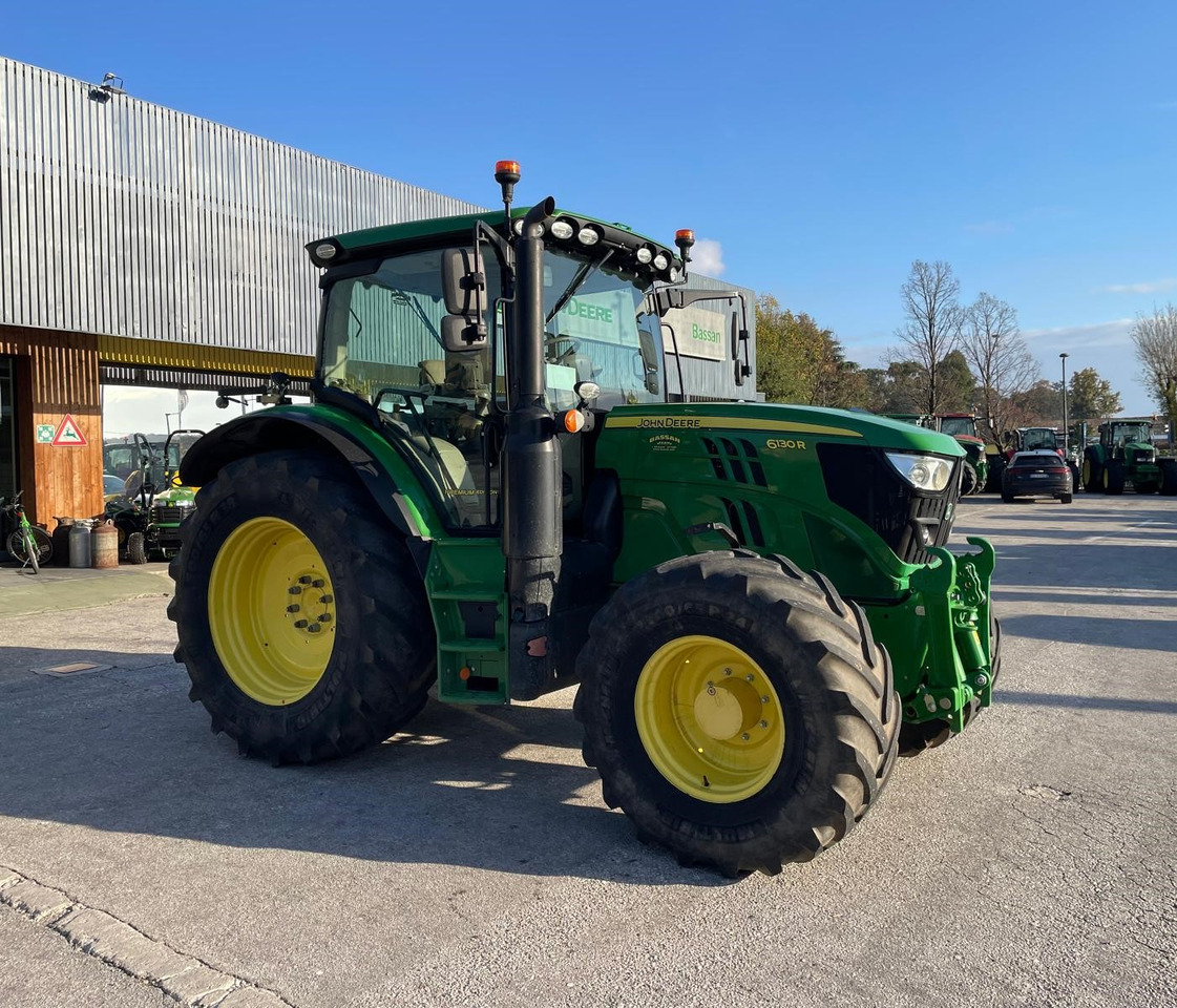 JOHN DEERE 6130 R - Traktor: slika JOHN DEERE 6130 R - Traktor JOHN DEERE 6130 R - Traktor: slika JOHN DEERE 6130 R - Traktor