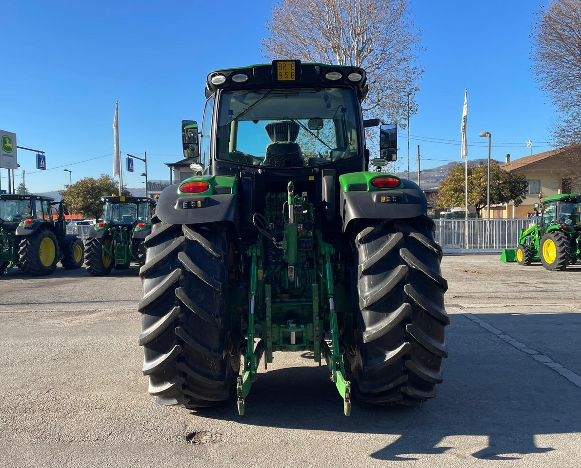 JOHN DEERE 6250 R - Traktor: slika JOHN DEERE 6250 R - Traktor JOHN DEERE 6250 R - Traktor: slika JOHN DEERE 6250 R - Traktor