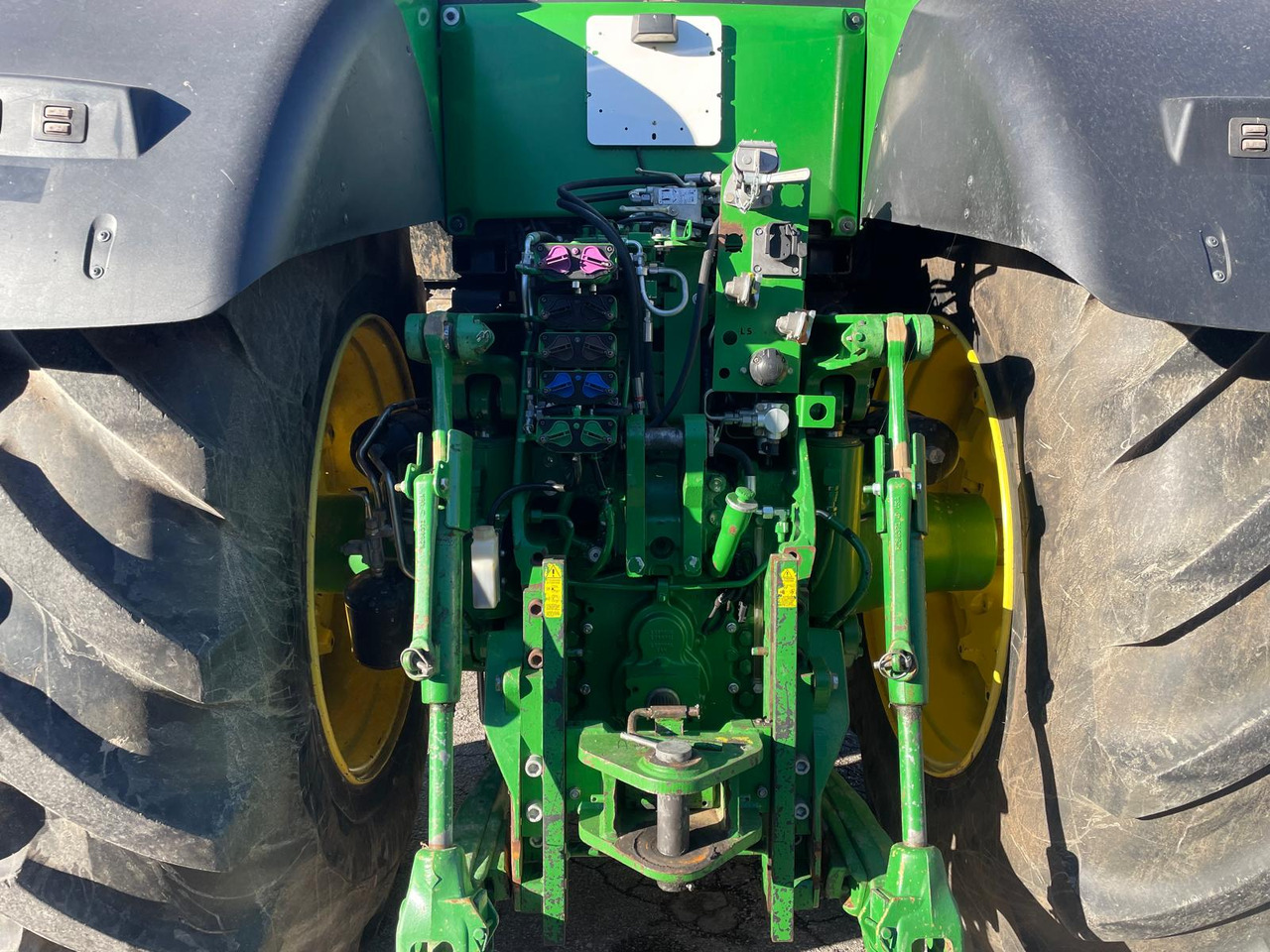 JOHN DEERE 8370 R - Traktor: slika JOHN DEERE 8370 R - Traktor JOHN DEERE 8370 R - Traktor: slika JOHN DEERE 8370 R - Traktor