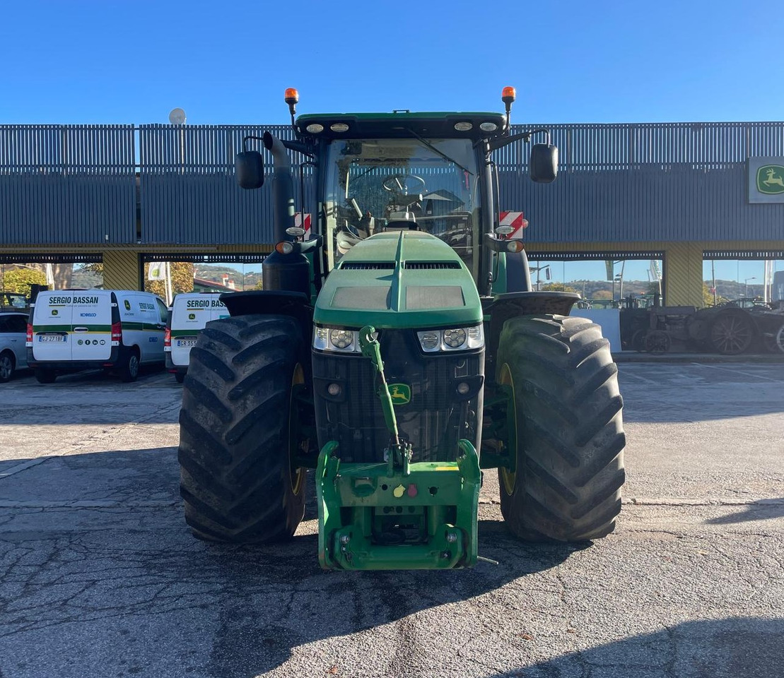 JOHN DEERE 8370 R - Traktor: slika JOHN DEERE 8370 R - Traktor JOHN DEERE 8370 R - Traktor: slika JOHN DEERE 8370 R - Traktor