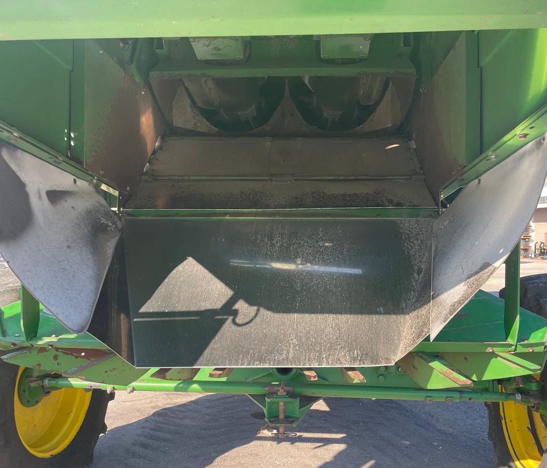 JOHN DEERE MIETITREBBIA CTS - Kombajn za žetvu: slika JOHN DEERE MIETITREBBIA CTS - Kombajn za žetvu JOHN DEERE MIETITREBBIA CTS - Kombajn za žetvu: slika JOHN DEERE MIETITREBBIA CTS - Kombajn za žetvu