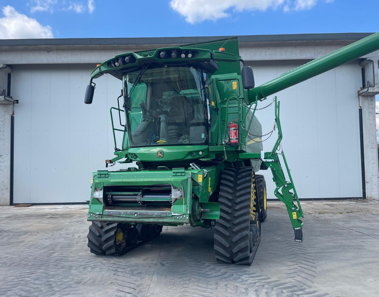 JOHN DEERE MIETITREBBIA T 560 - Kombajn za žetvu: slika JOHN DEERE MIETITREBBIA T 560 - Kombajn za žetvu JOHN DEERE MIETITREBBIA T 560 - Kombajn za žetvu: slika JOHN DEERE MIETITREBBIA T 560 - Kombajn za žetvu