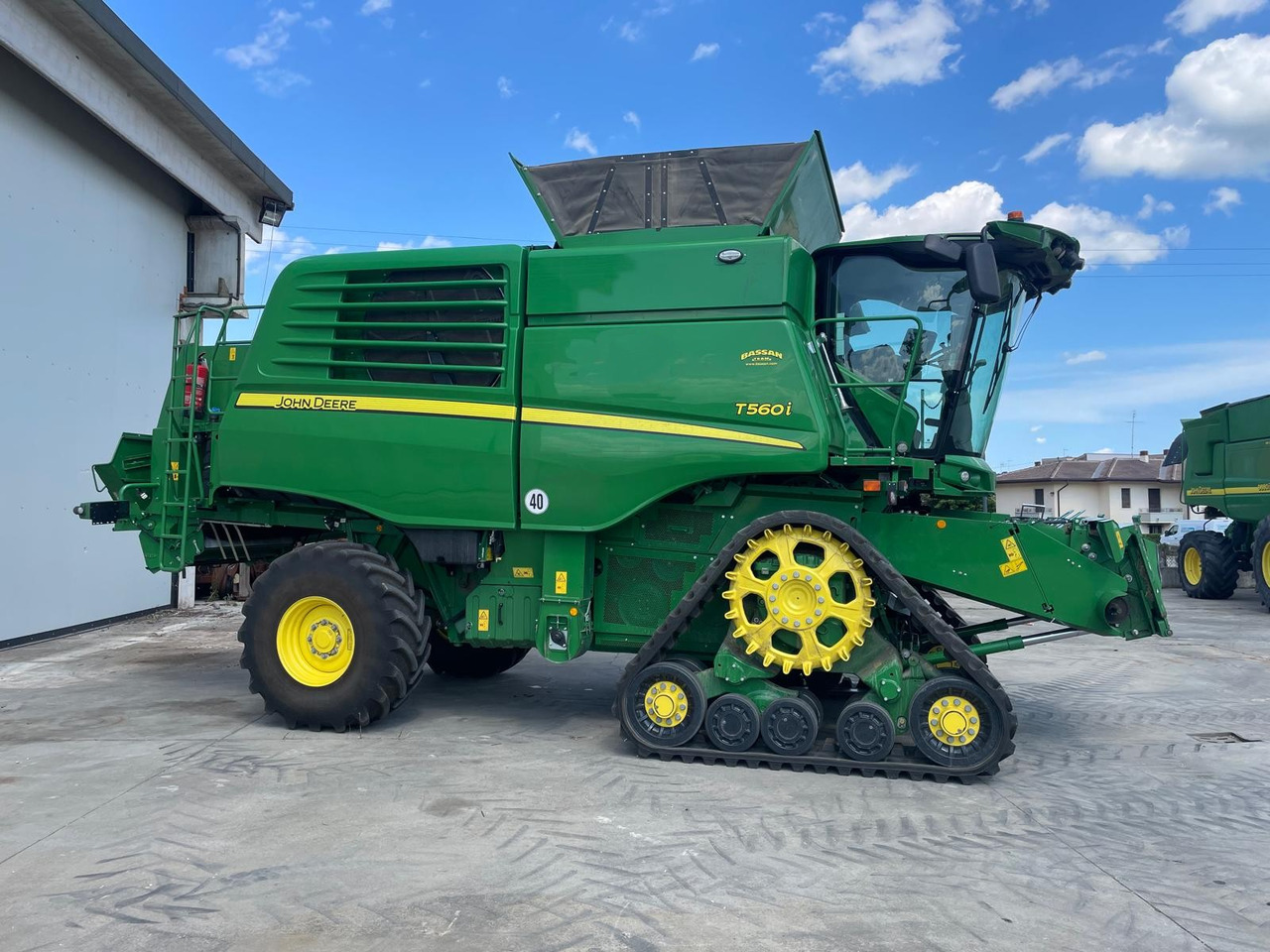 JOHN DEERE MIETITREBBIA T 560 - Kombajn za žetvu: slika JOHN DEERE MIETITREBBIA T 560 - Kombajn za žetvu JOHN DEERE MIETITREBBIA T 560 - Kombajn za žetvu: slika JOHN DEERE MIETITREBBIA T 560 - Kombajn za žetvu
