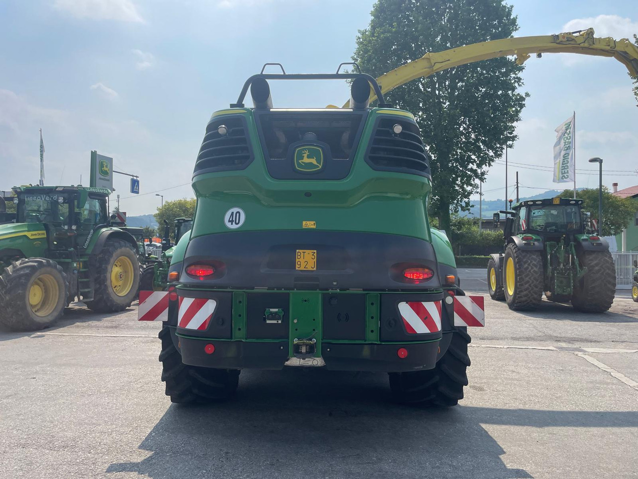 JOHN DEERE TRINCIA 9700i - Silažni kombajn: slika JOHN DEERE TRINCIA 9700i - Silažni kombajn JOHN DEERE TRINCIA 9700i - Silažni kombajn: slika JOHN DEERE TRINCIA 9700i - Silažni kombajn