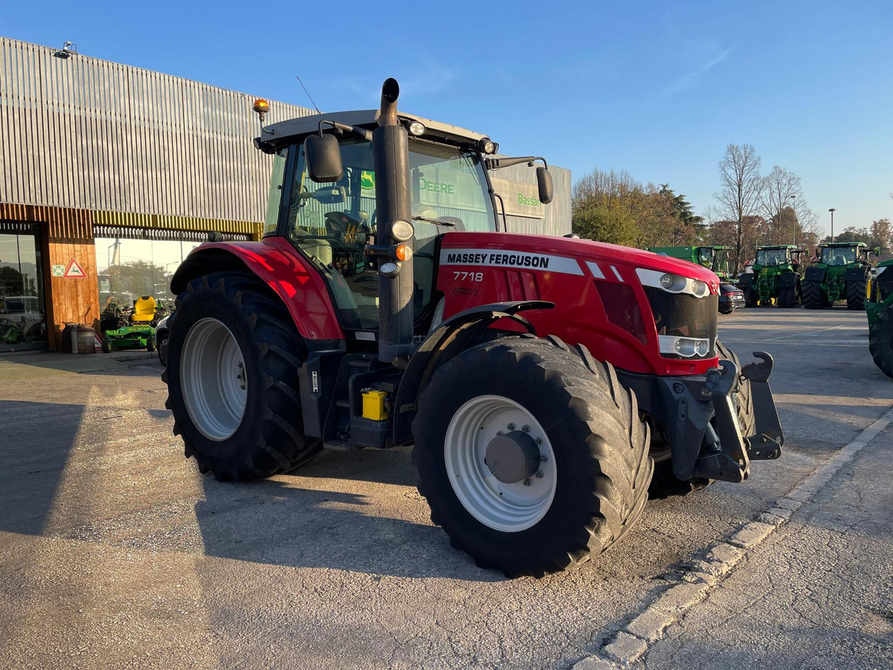 MASSEY FERGUSON 7718 DYNA-VT - Traktor: slika MASSEY FERGUSON 7718 DYNA-VT - Traktor MASSEY FERGUSON 7718 DYNA-VT - Traktor: slika MASSEY FERGUSON 7718 DYNA-VT - Traktor