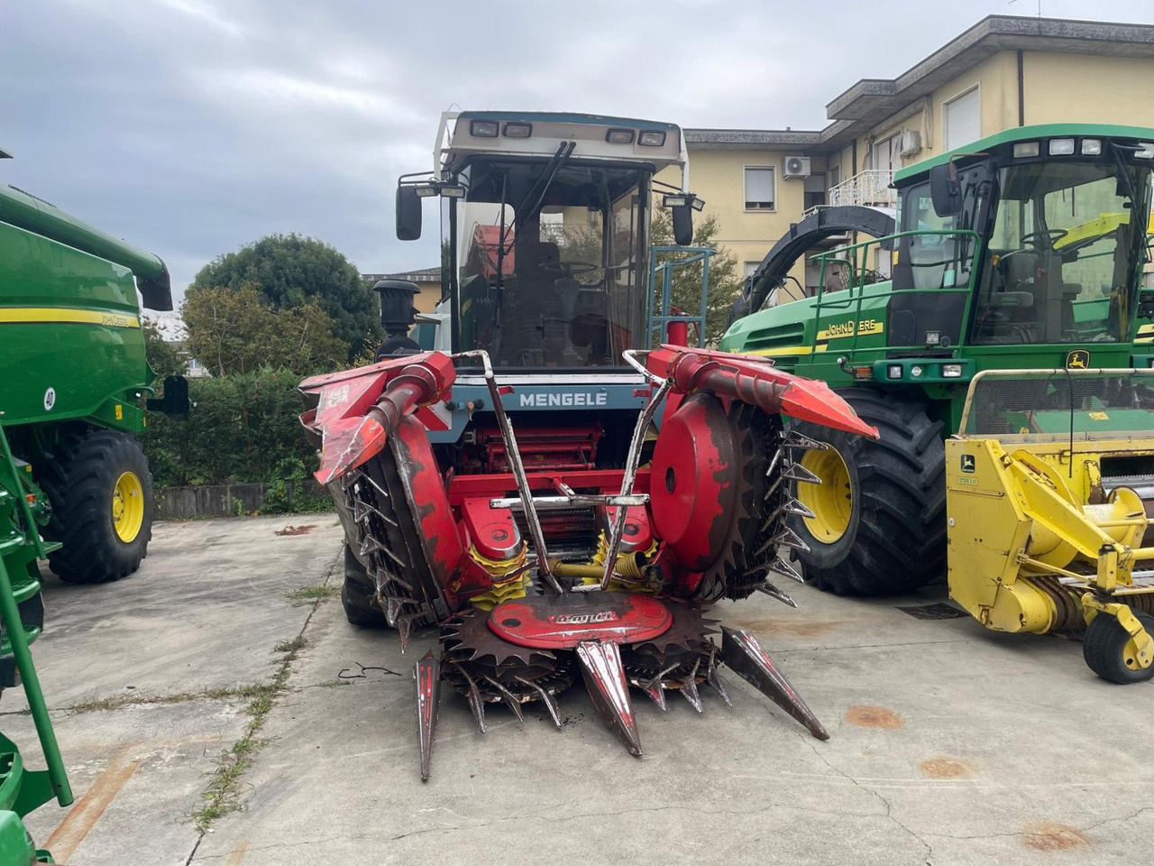 MENGELE TRINCIA SF 6000 - Silažni kombajn: slika MENGELE TRINCIA SF 6000 - Silažni kombajn MENGELE TRINCIA SF 6000 - Silažni kombajn: slika MENGELE TRINCIA SF 6000 - Silažni kombajn