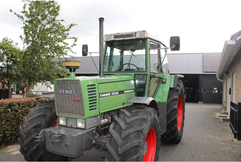 Fendt 311 LSA - Traktor: slika Fendt 311 LSA - Traktor Fendt 311 LSA - Traktor: slika Fendt 311 LSA - Traktor