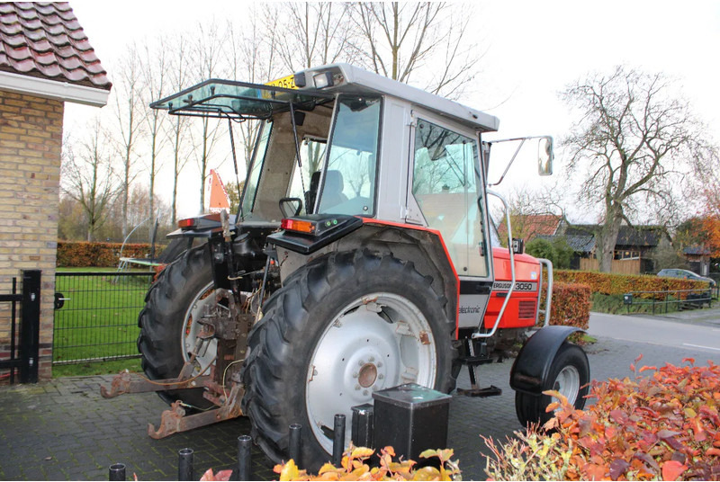 Massey Ferguson 3050 - Traktor: slika Massey Ferguson 3050 - Traktor Massey Ferguson 3050 - Traktor: slika Massey Ferguson 3050 - Traktor