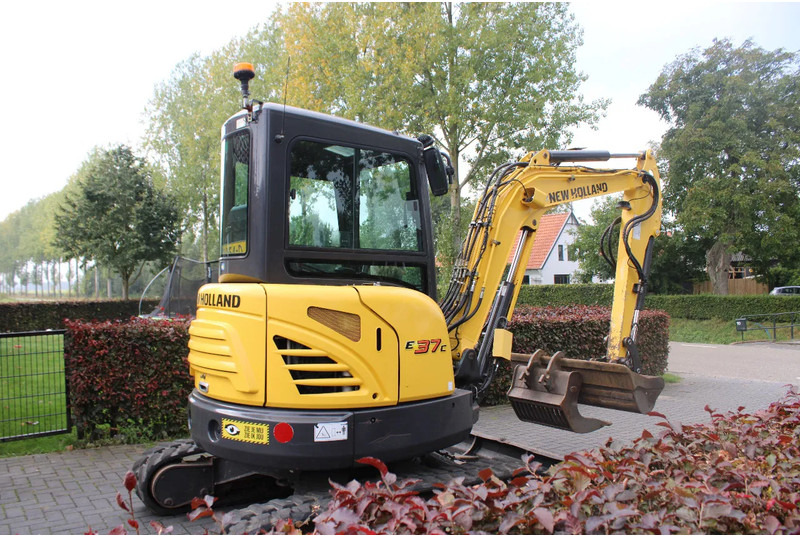 New Holland E37C - Mini kran: slika New Holland E37C - Mini kran New Holland E37C - Mini kran: slika New Holland E37C - Mini kran