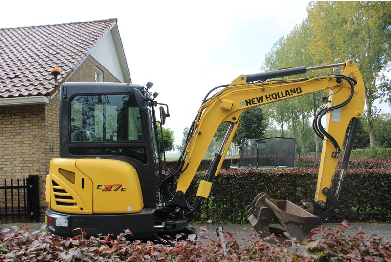 New Holland E37C - Mini kran: slika New Holland E37C - Mini kran New Holland E37C - Mini kran: slika New Holland E37C - Mini kran