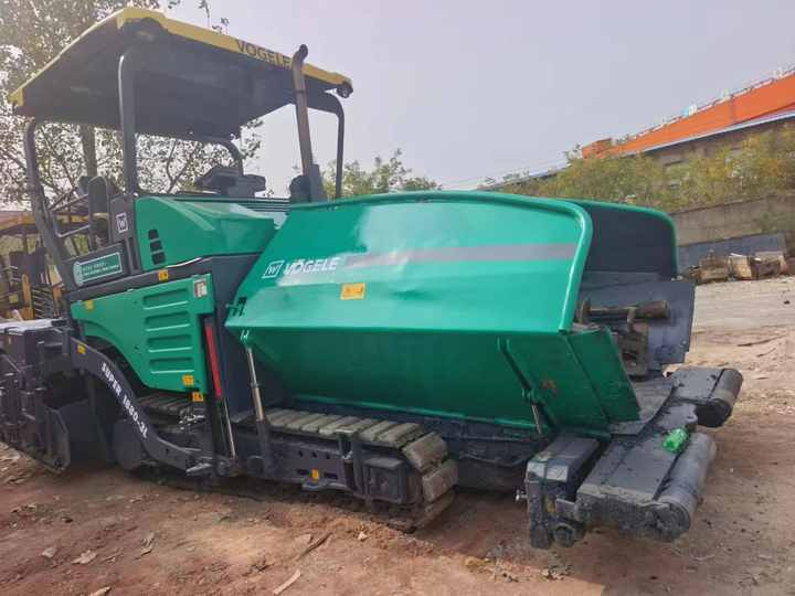 100% Original Germany Made VOGELE Asphalt Paver 1800-2 1800-3 Model Cheap for Sale - Finišer za asfalt: slika 100% Original Germany Made VOGELE Asphalt Paver 1800-2 1800-3 Model Cheap for Sale - Finišer za asfalt 100% Original Germany Made VOGELE Asphalt Paver 1800-2 1800-3 Model Cheap for Sale - Finišer za asfalt: slika 100% Original Germany Made VOGELE Asphalt Paver 1800-2 1800-3 Model Cheap for Sale - Finišer za asfalt