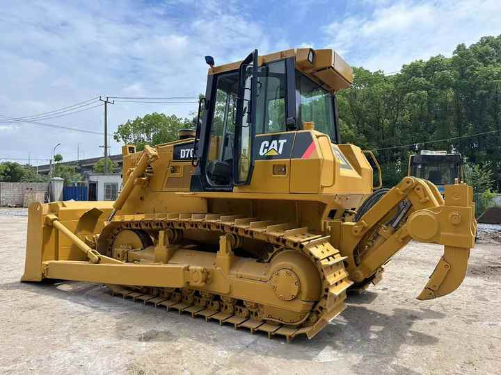 CAT D7G Bulldozer/Used CAT D7G D7H D8R Bulldozer with Ripper,construction Equipment Bulldozer - Buldožer: slika CAT D7G Bulldozer/Used CAT D7G D7H D8R Bulldozer with Ripper,construction Equipment Bulldozer - Buldožer CAT D7G Bulldozer/Used CAT D7G D7H D8R Bulldozer with Ripper,construction Equipment Bulldozer - Buldožer: slika CAT D7G Bulldozer/Used CAT D7G D7H D8R Bulldozer with Ripper,construction Equipment Bulldozer - Buldožer