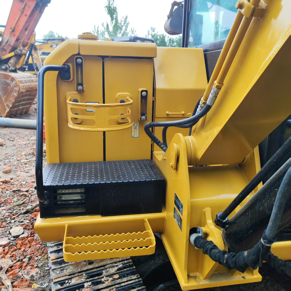 CATERPILLAR 303.5e - Mini bager: slika CATERPILLAR 303.5e - Mini bager CATERPILLAR 303.5e - Mini bager: slika CATERPILLAR 303.5e - Mini bager