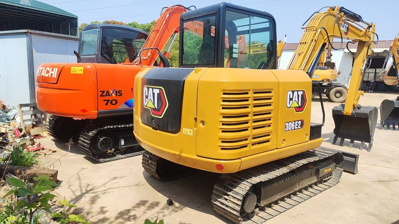 CATERPILLAR 303.5e - Mini bager: slika CATERPILLAR 303.5e - Mini bager CATERPILLAR 303.5e - Mini bager: slika CATERPILLAR 303.5e - Mini bager