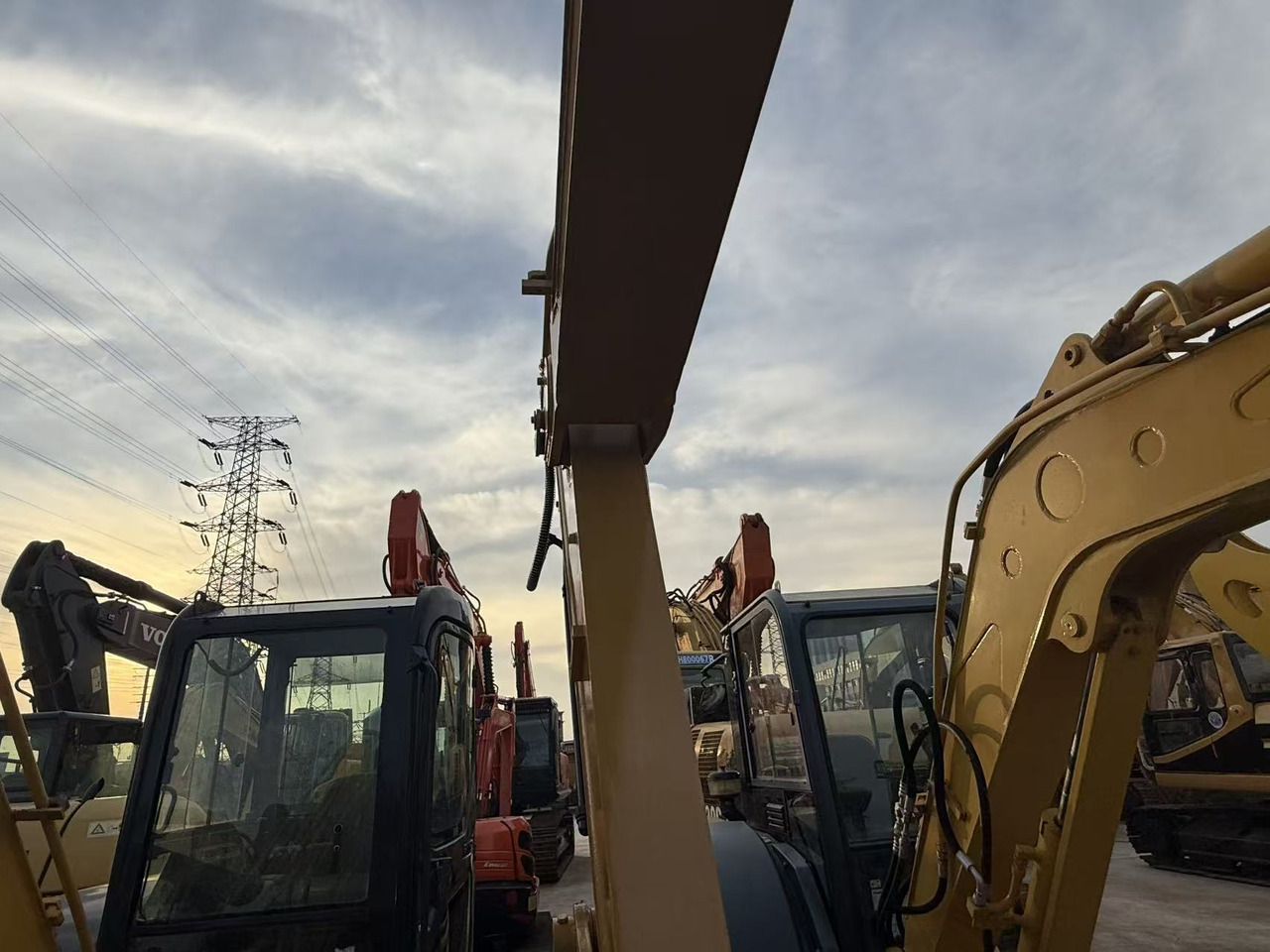 Mini bager CATERPILLAR Used Cat 307 .5e2 excavator, construction machinery excavator, used Cat 307 excavator at a cheap price.: slika Mini bager CATERPILLAR Used Cat 307 .5e2 excavator, construction machinery excavator, used Cat 307 excavator at a cheap price. Mini bager CATERPILLAR Used Cat 307 .5e2 excavator, construction machinery excavator, used Cat 307 excavator at a cheap price.: slika Mini bager CATERPILLAR Used Cat 307 .5e2 excavator, construction machinery excavator, used Cat 307 excavator at a cheap price.