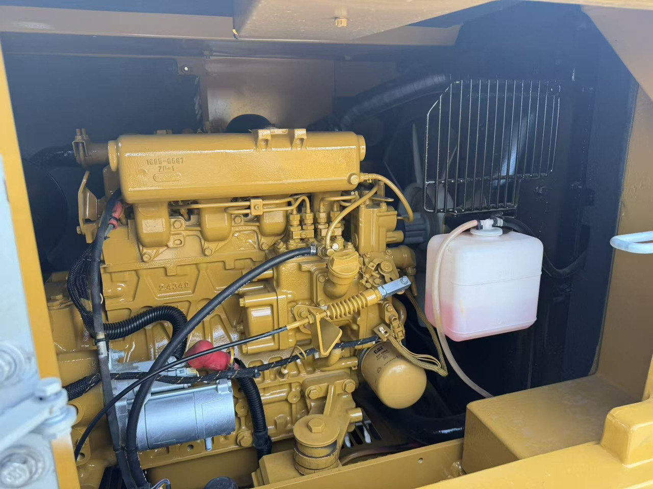 Mini bager CATERPILLAR Used Cat 307 .5e2 excavator, construction machinery excavator, used Cat 307 excavator at a cheap price.: slika Mini bager CATERPILLAR Used Cat 307 .5e2 excavator, construction machinery excavator, used Cat 307 excavator at a cheap price. Mini bager CATERPILLAR Used Cat 307 .5e2 excavator, construction machinery excavator, used Cat 307 excavator at a cheap price.: slika Mini bager CATERPILLAR Used Cat 307 .5e2 excavator, construction machinery excavator, used Cat 307 excavator at a cheap price.