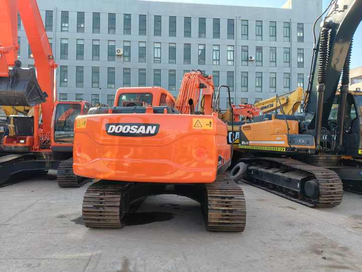 Bager Excellent Condition Korea Brand Dooan Dx140  Excavator in Stock  Used Doosan Dx140 225 300 Excavator Low Working Hours  on Sale: slika Bager Excellent Condition Korea Brand Dooan Dx140  Excavator in Stock  Used Doosan Dx140 225 300 Excavator Low Working Hours  on Sale