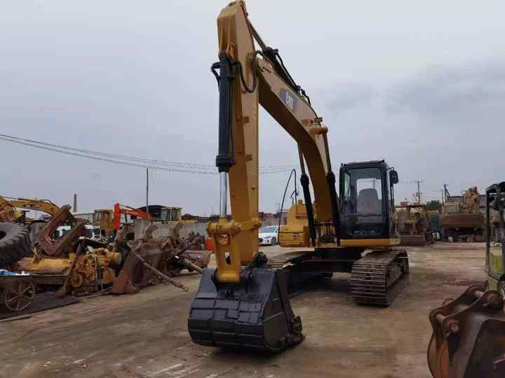 Good Condition Used Excavator Machine Caterpillar 315D Crawler CAT 15ton Used Excavator for Sale CAT 315 Excavators - Bager gusjeničar: slika Good Condition Used Excavator Machine Caterpillar 315D Crawler CAT 15ton Used Excavator for Sale CAT 315 Excavators - Bager gusjeničar Good Condition Used Excavator Machine Caterpillar 315D Crawler CAT 15ton Used Excavator for Sale CAT 315 Excavators - Bager gusjeničar: slika Good Condition Used Excavator Machine Caterpillar 315D Crawler CAT 15ton Used Excavator for Sale CAT 315 Excavators - Bager gusjeničar