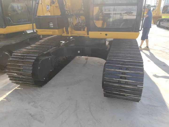 Good Condition Used Excavator Machine Caterpillar 315D Crawler CAT 15ton Used Excavator for Sale CAT 315 Excavators - Bager gusjeničar: slika Good Condition Used Excavator Machine Caterpillar 315D Crawler CAT 15ton Used Excavator for Sale CAT 315 Excavators - Bager gusjeničar Good Condition Used Excavator Machine Caterpillar 315D Crawler CAT 15ton Used Excavator for Sale CAT 315 Excavators - Bager gusjeničar: slika Good Condition Used Excavator Machine Caterpillar 315D Crawler CAT 15ton Used Excavator for Sale CAT 315 Excavators - Bager gusjeničar