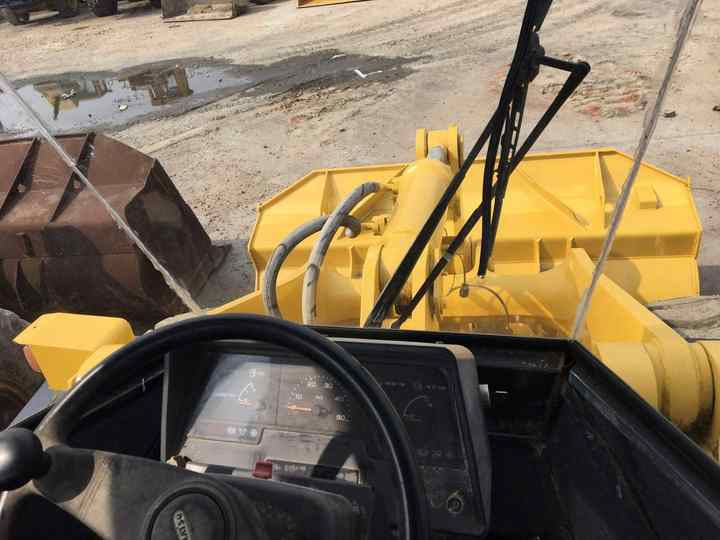 High Quality Japan Loader 4ton Loader komatsu Wa320-3 Used Wheel Loader - Utovarivač na kotačima: slika High Quality Japan Loader 4ton Loader komatsu Wa320-3 Used Wheel Loader - Utovarivač na kotačima High Quality Japan Loader 4ton Loader komatsu Wa320-3 Used Wheel Loader - Utovarivač na kotačima: slika High Quality Japan Loader 4ton Loader komatsu Wa320-3 Used Wheel Loader - Utovarivač na kotačima