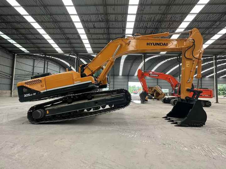 Hyundai Digger 305-9vs Second Hand Korea Made High Performance Machine Hyundai Excavator for Sale - Bager gusjeničar: slika Hyundai Digger 305-9vs Second Hand Korea Made High Performance Machine Hyundai Excavator for Sale - Bager gusjeničar Hyundai Digger 305-9vs Second Hand Korea Made High Performance Machine Hyundai Excavator for Sale - Bager gusjeničar: slika Hyundai Digger 305-9vs Second Hand Korea Made High Performance Machine Hyundai Excavator for Sale - Bager gusjeničar