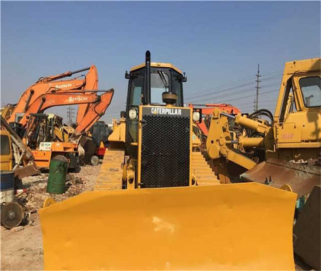 Low Price Cat D6m Original Made Dozer , Used Bulldozer Cat D6 D6m D6h D6g D6k , Original Bulldozer - Buldožer: slika Low Price Cat D6m Original Made Dozer , Used Bulldozer Cat D6 D6m D6h D6g D6k , Original Bulldozer - Buldožer Low Price Cat D6m Original Made Dozer , Used Bulldozer Cat D6 D6m D6h D6g D6k , Original Bulldozer - Buldožer: slika Low Price Cat D6m Original Made Dozer , Used Bulldozer Cat D6 D6m D6h D6g D6k , Original Bulldozer - Buldožer
