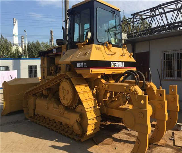 Low Price Cat D6m Original Made Dozer , Used Bulldozer Cat D6 D6m D6h D6g D6k , Original Bulldozer - Buldožer: slika Low Price Cat D6m Original Made Dozer , Used Bulldozer Cat D6 D6m D6h D6g D6k , Original Bulldozer - Buldožer Low Price Cat D6m Original Made Dozer , Used Bulldozer Cat D6 D6m D6h D6g D6k , Original Bulldozer - Buldožer: slika Low Price Cat D6m Original Made Dozer , Used Bulldozer Cat D6 D6m D6h D6g D6k , Original Bulldozer - Buldožer