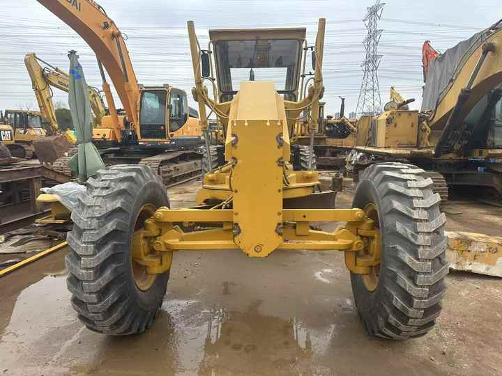 Low-price second-hand Cat Grader 140H with outstanding performance Carterpillarused 140H grader for sale - Grejder: slika Low-price second-hand Cat Grader 140H with outstanding performance Carterpillarused 140H grader for sale - Grejder Low-price second-hand Cat Grader 140H with outstanding performance Carterpillarused 140H grader for sale - Grejder: slika Low-price second-hand Cat Grader 140H with outstanding performance Carterpillarused 140H grader for sale - Grejder