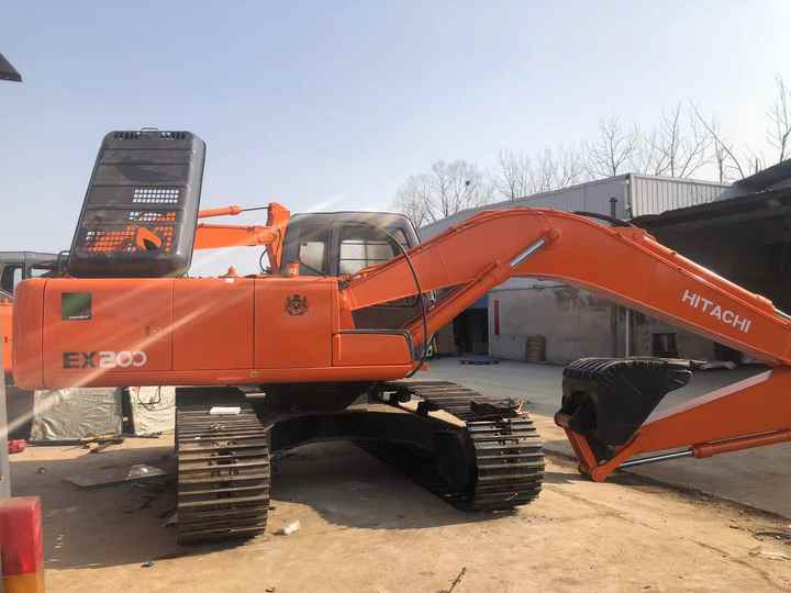 Original Japan Hitachi ZX200 Excavator Hitachi Excavator in Low Price for Hot Sale - Bager gusjeničar: slika Original Japan Hitachi ZX200 Excavator Hitachi Excavator in Low Price for Hot Sale - Bager gusjeničar Original Japan Hitachi ZX200 Excavator Hitachi Excavator in Low Price for Hot Sale - Bager gusjeničar: slika Original Japan Hitachi ZX200 Excavator Hitachi Excavator in Low Price for Hot Sale - Bager gusjeničar