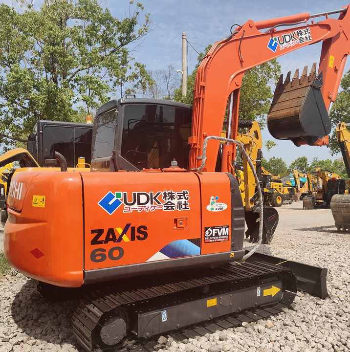 Original Japan Hitachi ZX60 Excavator Hitachi Excavator in Low Price for Hot Sale - Bager gusjeničar: slika Original Japan Hitachi ZX60 Excavator Hitachi Excavator in Low Price for Hot Sale - Bager gusjeničar Original Japan Hitachi ZX60 Excavator Hitachi Excavator in Low Price for Hot Sale - Bager gusjeničar: slika Original Japan Hitachi ZX60 Excavator Hitachi Excavator in Low Price for Hot Sale - Bager gusjeničar