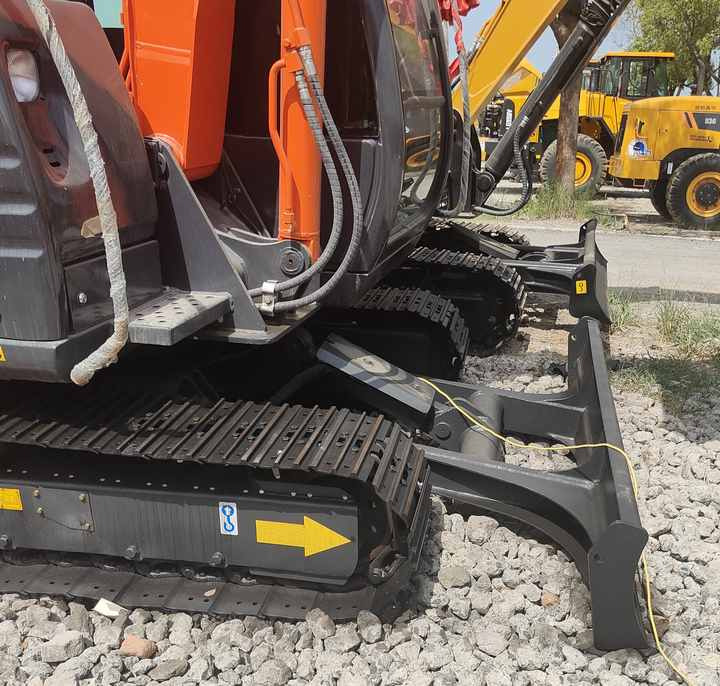 Original Japan Hitachi ZX60 Excavator Hitachi Excavator in Low Price for Hot Sale - Bager gusjeničar: slika Original Japan Hitachi ZX60 Excavator Hitachi Excavator in Low Price for Hot Sale - Bager gusjeničar Original Japan Hitachi ZX60 Excavator Hitachi Excavator in Low Price for Hot Sale - Bager gusjeničar: slika Original Japan Hitachi ZX60 Excavator Hitachi Excavator in Low Price for Hot Sale - Bager gusjeničar