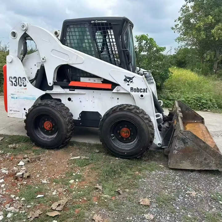 USED BOBCAT S300 Skid-steer Loader with Very Good Performance Is for Sale at a Low Price. S160/s185/s220/330 in Stock - Mini utovarivač: slika USED BOBCAT S300 Skid-steer Loader with Very Good Performance Is for Sale at a Low Price. S160/s185/s220/330 in Stock - Mini utovarivač USED BOBCAT S300 Skid-steer Loader with Very Good Performance Is for Sale at a Low Price. S160/s185/s220/330 in Stock - Mini utovarivač: slika USED BOBCAT S300 Skid-steer Loader with Very Good Performance Is for Sale at a Low Price. S160/s185/s220/330 in Stock - Mini utovarivač