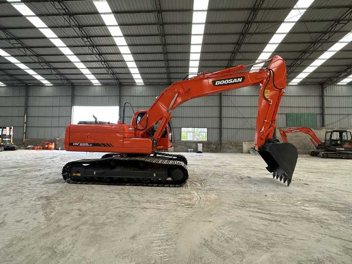Used Digger Doosan DX225LC-9T Construction Machinery Construction Digger Used Doosan DX225LC-9T Cheap Excavator - Bager gusjeničar: slika Used Digger Doosan DX225LC-9T Construction Machinery Construction Digger Used Doosan DX225LC-9T Cheap Excavator - Bager gusjeničar Used Digger Doosan DX225LC-9T Construction Machinery Construction Digger Used Doosan DX225LC-9T Cheap Excavator - Bager gusjeničar: slika Used Digger Doosan DX225LC-9T Construction Machinery Construction Digger Used Doosan DX225LC-9T Cheap Excavator - Bager gusjeničar