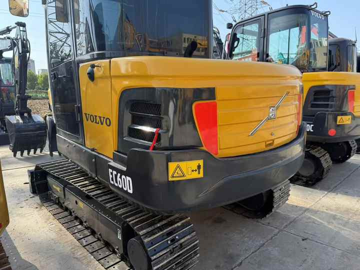 Used Digger VOLVO EC60D Construction Machinery Construction Digger Used VOLVO EC60D Cheap Excavator - Mini bager: slika Used Digger VOLVO EC60D Construction Machinery Construction Digger Used VOLVO EC60D Cheap Excavator - Mini bager Used Digger VOLVO EC60D Construction Machinery Construction Digger Used VOLVO EC60D Cheap Excavator - Mini bager: slika Used Digger VOLVO EC60D Construction Machinery Construction Digger Used VOLVO EC60D Cheap Excavator - Mini bager