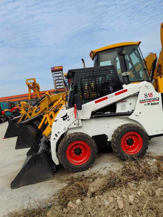 Used Imported Machine bobcat S18 Skid Steer Loader for Sale bobcat S16 S17 S18 in Stock - Mini utovarivač: slika Used Imported Machine bobcat S18 Skid Steer Loader for Sale bobcat S16 S17 S18 in Stock - Mini utovarivač Used Imported Machine bobcat S18 Skid Steer Loader for Sale bobcat S16 S17 S18 in Stock - Mini utovarivač: slika Used Imported Machine bobcat S18 Skid Steer Loader for Sale bobcat S16 S17 S18 in Stock - Mini utovarivač