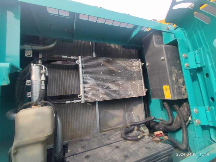 Bager Used Japan Brand Kobelco SK260-8 Hydraulic Digger  High Quality  Kobelco Sk200 260 Crawler Excavator in Stock on Sale: slika Bager Used Japan Brand Kobelco SK260-8 Hydraulic Digger  High Quality  Kobelco Sk200 260 Crawler Excavator in Stock on Sale