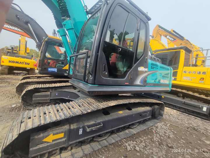 Used Japan Brand Kobelco SK260-8 Hydraulic Digger High Quality Kobelco Sk200 260 Crawler Excavator in Stock on Sale - Bager: slika Used Japan Brand Kobelco SK260-8 Hydraulic Digger High Quality Kobelco Sk200 260 Crawler Excavator in Stock on Sale - Bager Used Japan Brand Kobelco SK260-8 Hydraulic Digger High Quality Kobelco Sk200 260 Crawler Excavator in Stock on Sale - Bager: slika Used Japan Brand Kobelco SK260-8 Hydraulic Digger High Quality Kobelco Sk200 260 Crawler Excavator in Stock on Sale - Bager