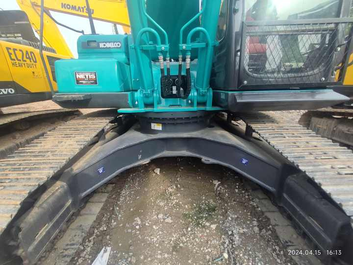 Used Japan Brand Kobelco SK260-8 Hydraulic Digger High Quality Kobelco Sk200 260 Crawler Excavator in Stock on Sale - Bager: slika Used Japan Brand Kobelco SK260-8 Hydraulic Digger High Quality Kobelco Sk200 260 Crawler Excavator in Stock on Sale - Bager Used Japan Brand Kobelco SK260-8 Hydraulic Digger High Quality Kobelco Sk200 260 Crawler Excavator in Stock on Sale - Bager: slika Used Japan Brand Kobelco SK260-8 Hydraulic Digger High Quality Kobelco Sk200 260 Crawler Excavator in Stock on Sale - Bager
